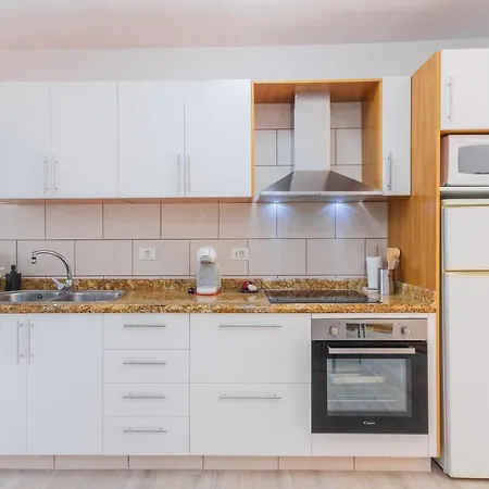 Spacious Next To The Sea With Stunning Views *