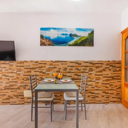 Spacious Next To The Sea With Stunning Views 公寓 圣克鲁斯-德特内里费