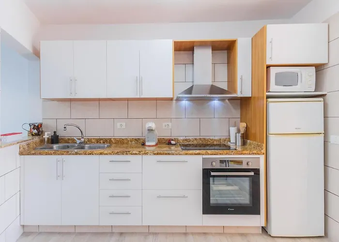 Spacious Next To The Sea With Stunning Views *