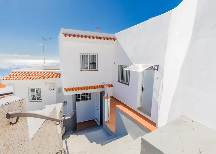 Spacious Next To The Sea With Stunning Views * Санта-Крус-де-Тенерифе