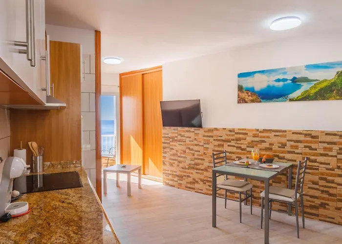 Spacious Next To The Sea With Stunning Views Appartement