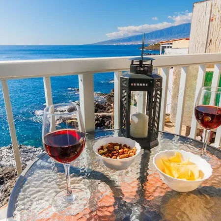 Lejlighed Spacious Next To The Sea With Stunning Views